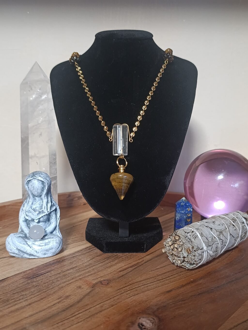 IMG_20260110_173726 Le collier des ensorcelleuses