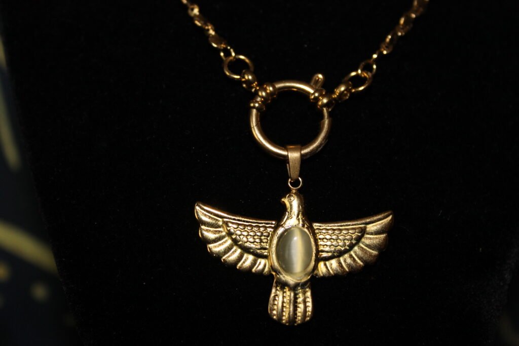 L’Anneau de la Souveraine Lunaire